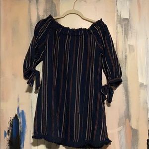 Blue striped shoulder dress size L from Vici